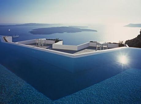 Immersi nel blu del Grace Santorini Hotel. FOTO GALLERY