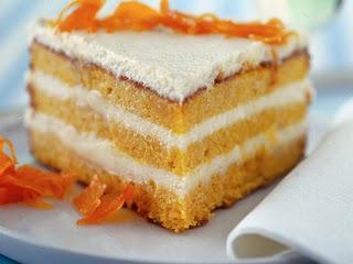 Torta cremosa alle carote e mandorle