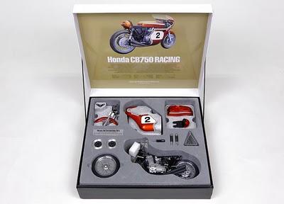 Honda CB 750 Racing by Tamiya