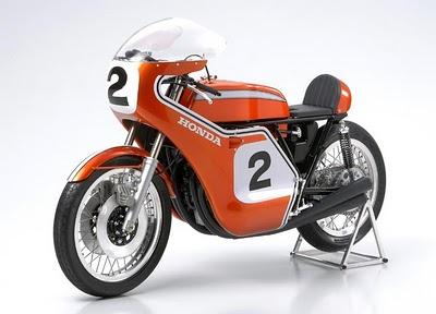 Honda CB 750 Racing by Tamiya