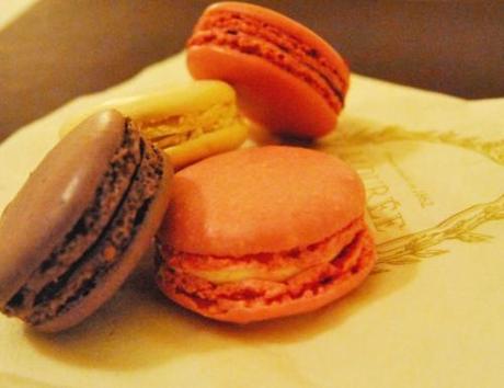 Macarons: Pierre Hermè vs. Ladurée.