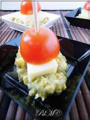 Pesto di olive, pistacchi e... capperi che finger food tricolore