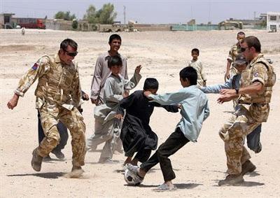 “Stop war... play football” - Lega Serie B e B Solidale Onlus combattono insieme la piaga dei bambini soldato