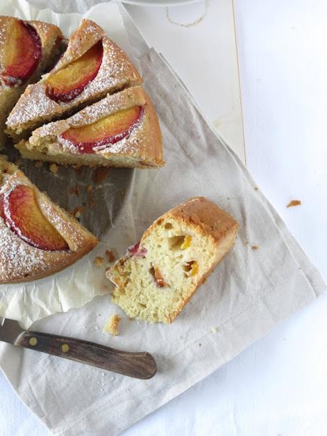 Cake alle pesche e latte d'avena