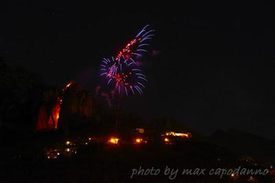 POSITANO : a Montepertuso i festeggiamenti in Onore a Santa Maria delle Grazie ...   i FUOCHI
