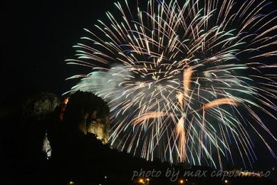 POSITANO : a Montepertuso i festeggiamenti in Onore a Santa Maria delle Grazie ...   i FUOCHI