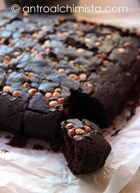 Brownies con Wafer e Gocce di Cioccolato Bianco