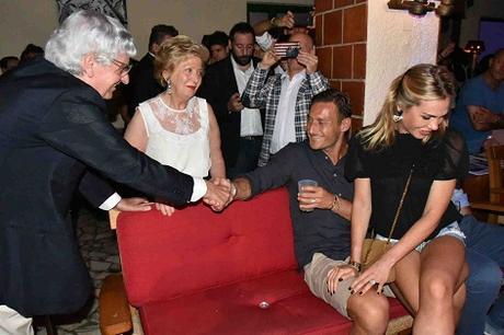 Estate 2015: i vip scelgono La Capannina Capannina con Gherardo Guidi e la moglie Carla