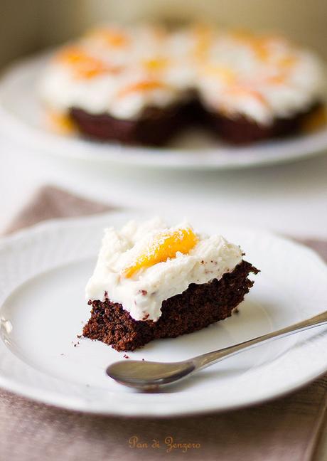 brownie con crema al cocco e pesca