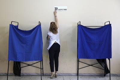 Aprono i seggi in Grecia per il referendum