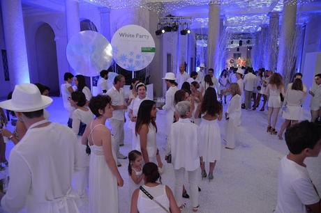 Benetton white party