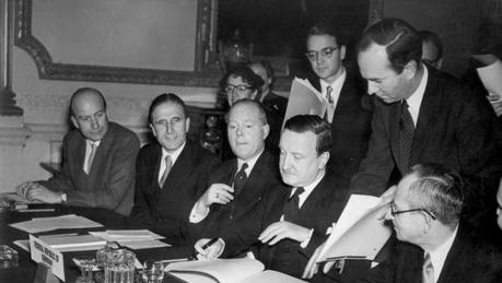 Dedicato a tutti quelli che “i greci devono pagarla cara”