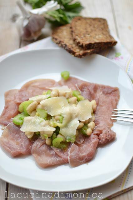 Carpaccio di carne salada e fagioli cannellini