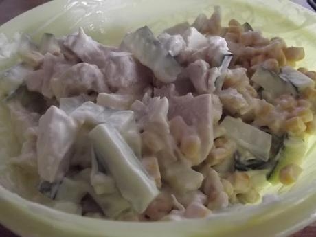 INSALATA DI POLLO CON ANANAS E ZUCCHINE