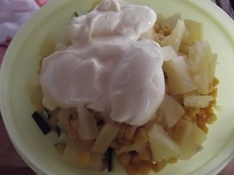 INSALATA DI POLLO CON ANANAS E ZUCCHINE