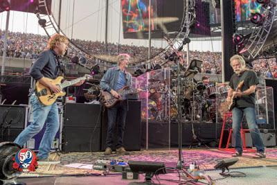 Fare Thee Well: il concerto di addio dei Grateful Dead al Chicago Soldier Field il 5 luglio 2015