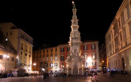 Passeggiata serale per scoprire le Porte Visibili ed Invisibili di Napoli