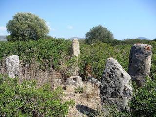 Archeologia in Sardegna. Due giorni fra i menhir del Sarrabus.