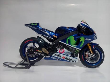 Yamaha YZR-M1 V.Rossi 2015 by Legowo Twist Modeller