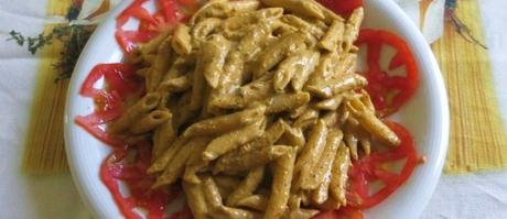 Insalata di pasta alla crema di mandorle