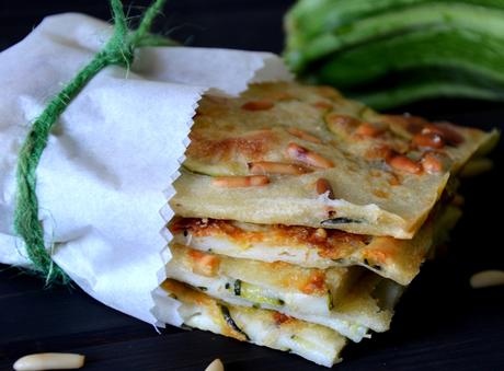 The neverending carboidrato story: schiacciatina di zucchine e pinoli