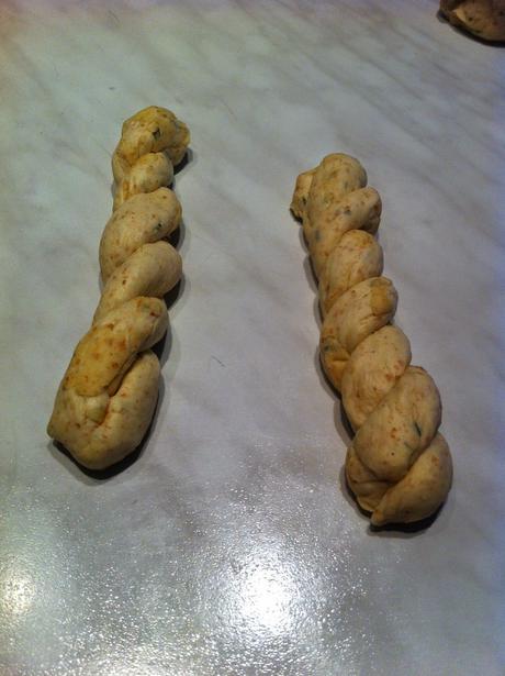 FILONI DI PANE INTRECCIATO AL ROSMARINO