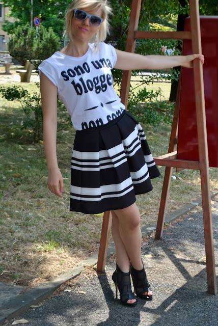 outfit bianco e nero outfit nero e bianco outfit 10 luglio 2015 outfit luglio 2015 outfit estate 2015 outfit estivi outfit estivi donna mariafelicia magno fashion blogger colorblock by felym blog di moda fashion blog italiani fashion blogger italiane milano summer outfit black and white outfits how to wear black and white 