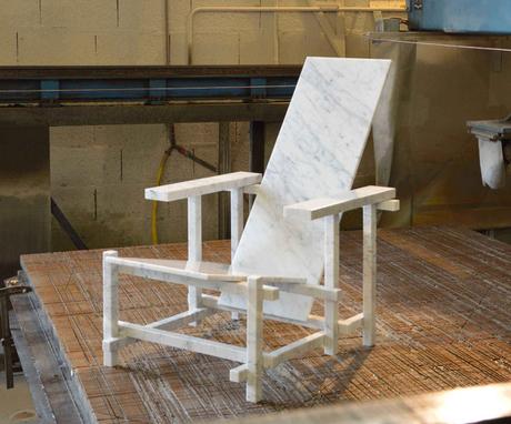 DESIGN: La sedia di Guerrit Rietveld diventa di marmo