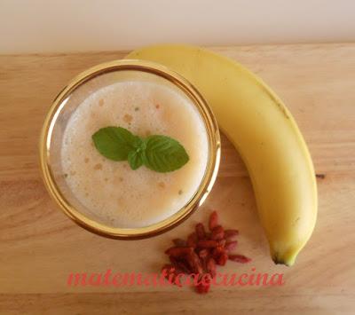 Frullato di Banane e Bacche di Goji