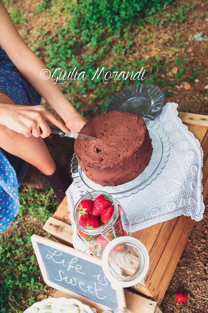 Torta a strati caffè e cioccolato, con mousse all'acqua