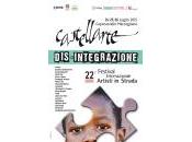 presenta XXII edizione Castellarte Festival Internazionale Artisti Strada giovani migranti parlare “Dis-Integrazione”