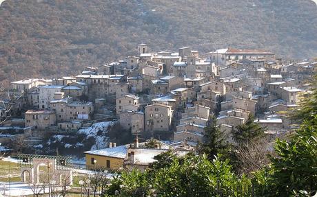 Abruzzo-Borgo_di_scanno