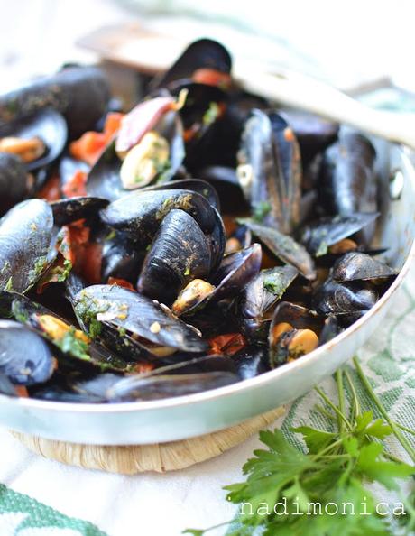 'mpepata di cozze al pomodoro