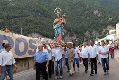 VISITAZIONE DELLA BEATA VERGINE A S.ELISABETTA - 2 -  La Processione a CHIESA NUOVA