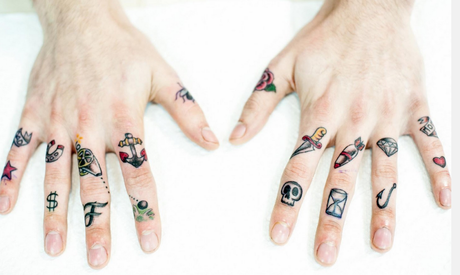 Tattoo sulle dita, una fede indelebile: consigli utili  e i più gettonati