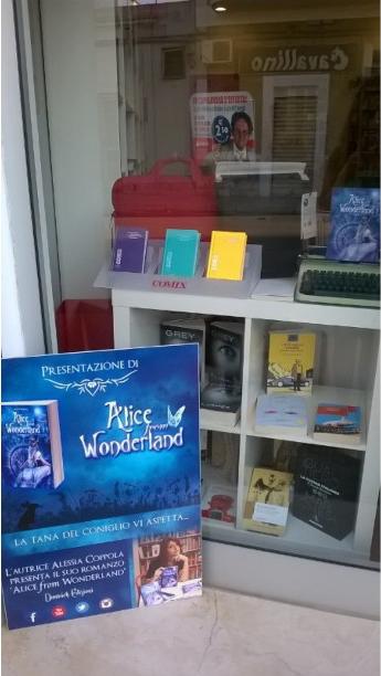 Report: Presentazione di #Alice from Wonderland (Libreria Lettera Ventidue)