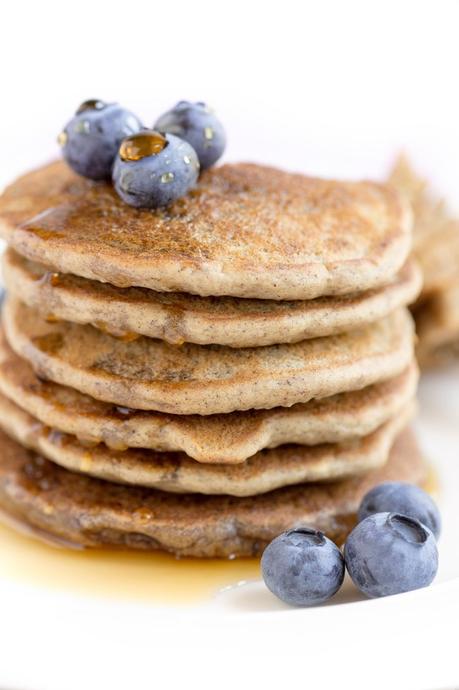 PANCAKES VEGAN SENZA GLUTINE INTEGRALI + AVENA PANCAKES VEGAN SENZA GLUTINE INTEGRALI + AVENA