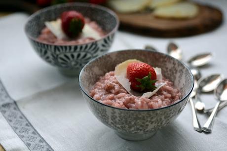 Risotto di fragole mantecato al pecorino contro il logorio della digestione moderna