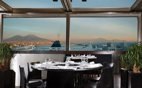 GioveDrink al Romeo Hotel: Finger food, Cocktail e DJ set al Tramonto