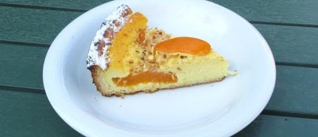 Crostata di albicocche e ricotta