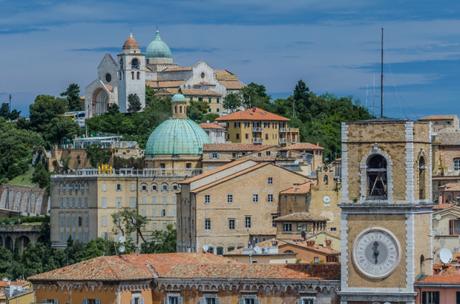 Marche da viaggiare, ascoltare e gustare