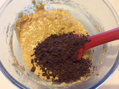 MUFFIN CON PISTACCHI MANDORLE ARANCIO CIOCCOLATO (SENZA FARINA)