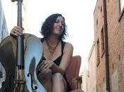 PAVIA. concerto Dirty Cello piazza della Vittoria