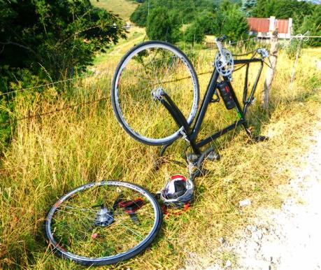 Punctures to reach Passo del Branchetto on road bike (19/7, 2015)