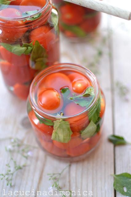 pomodorini profumati alle erbe