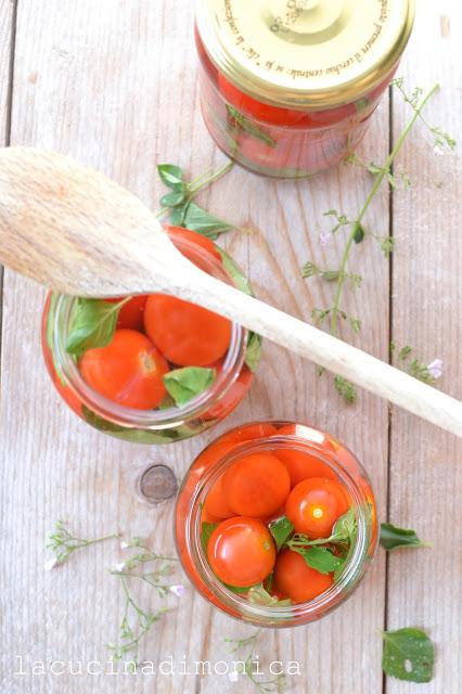pomodorini profumati alle erbe