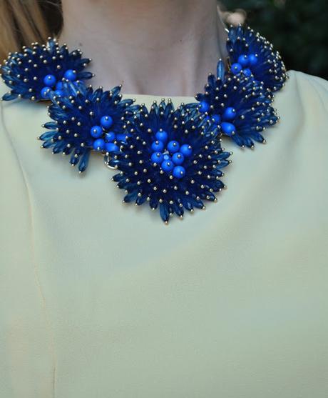 collana blu majique collana estate 2015 collana blu abbinata ad un abito blu accessori estate 2015 mariafelicia magno fashion blogger colorblock by felym summer necklaces summer accessories statement necklace magic london oceanic jewellers summer 2015 