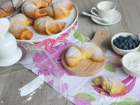 Cornetti allo yogurt