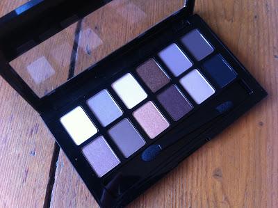 Maybelline THE NUDES palette