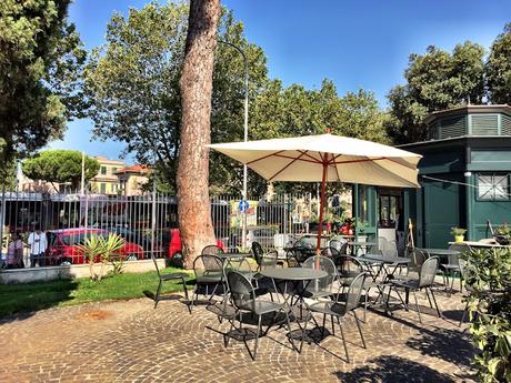 Ecco il sistema per salvare ville e parchi minori di Roma. Modello Lisbona: chioschi di qualità con la responsabilità di tenere in ordine. Nulla di più facile, eppure...